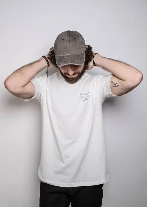 Remera Liberato Regular Fit Blanca Allergic To Idiots