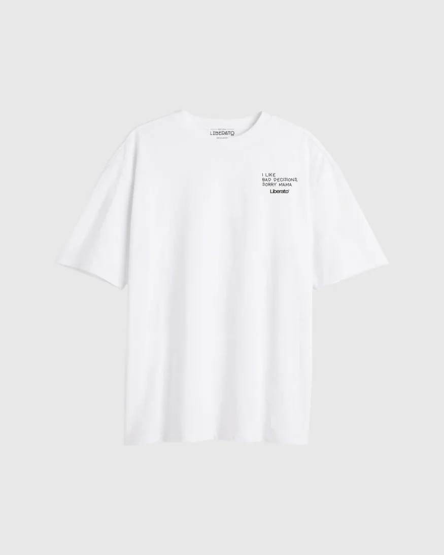 Remera Liberato Oversize Blanca I Like Bad Decisions Sorry Mama